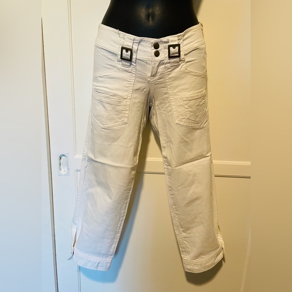 XDYE Pull&Bear White Capris! 🤍
